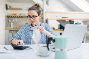 Young Consumers and Credit Cards: How to Maintain Manageable Interest Rates