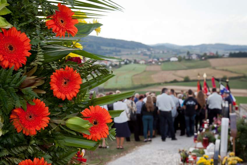 5 Ways to Save on Funeral Costs