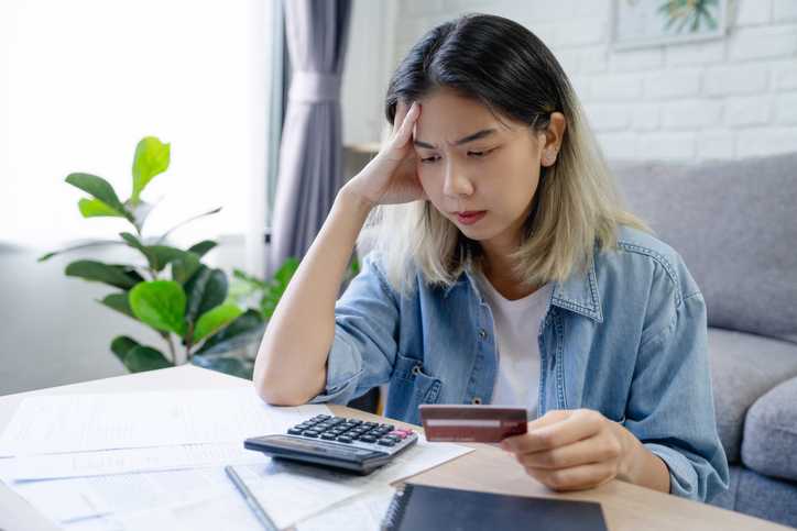 5 Signs You Need a Debt Relief Program